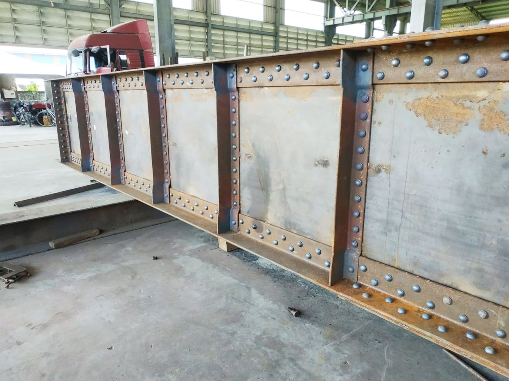 Steel box girder bridge structural works